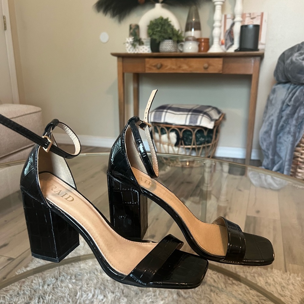 Black high heels, square toe with block heel